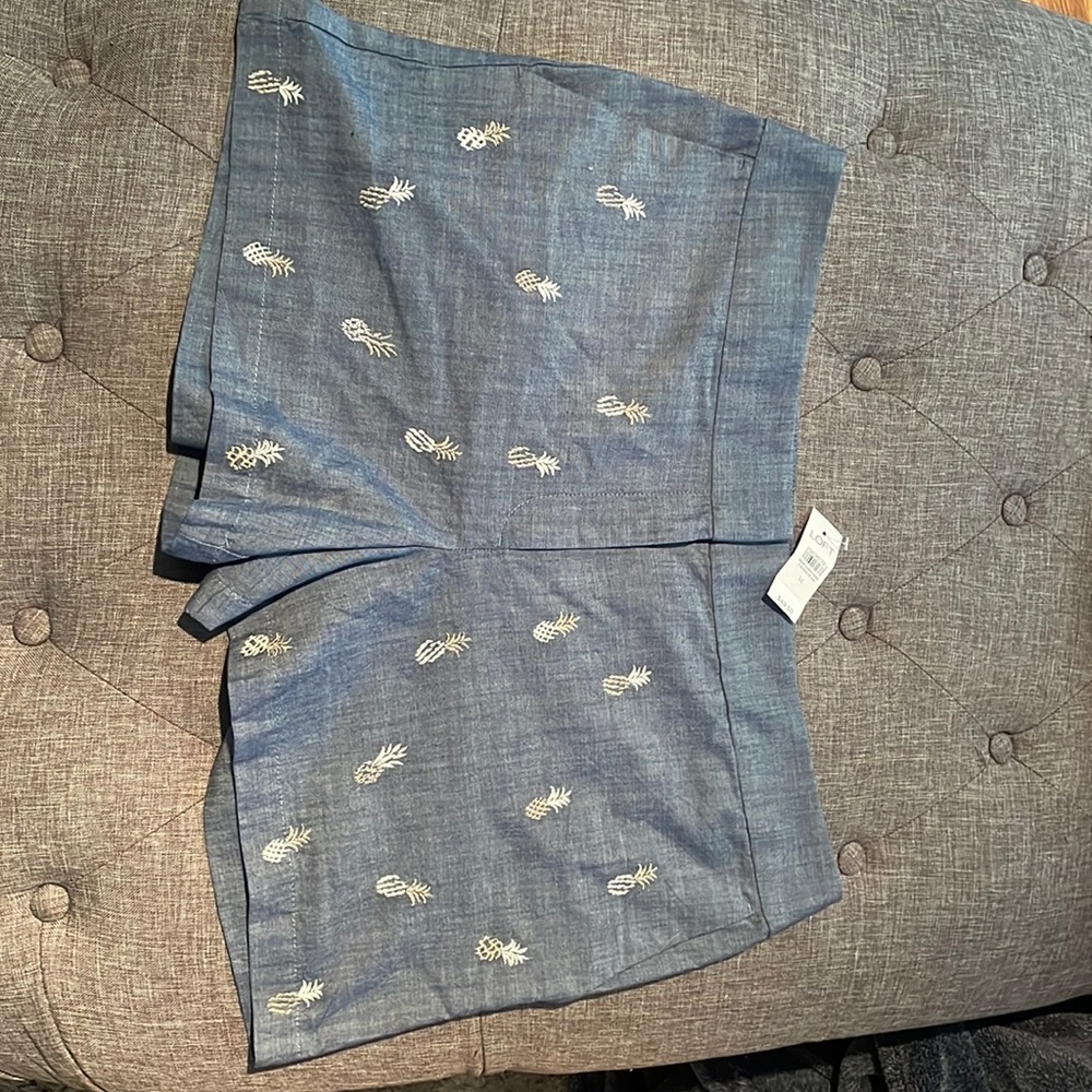 BNWT Loft Chambray Pineapple Shorts Sz 14